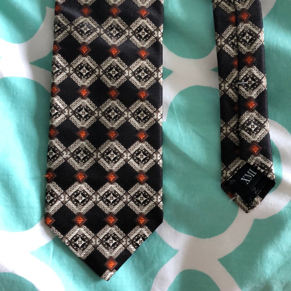 XMI Platinum Tie